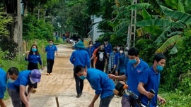 Phát huy vai trò người có uy tín trong công tác BVMT, xây dựng nông thôn mới: Người góp phần đổi thay bản vùng cao Minh Tiến