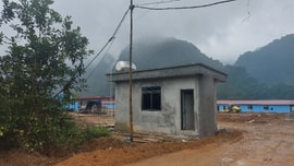 Lạc Thủy – Hòa Bình: Buông lỏng quản lý, nhà trại xây hàng nghìn m2 không phép