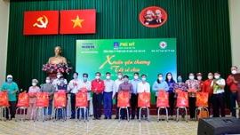 PVFCCo trao gần 20.000 phần quà “Xuân yêu thương – Tết sẻ chia” 