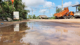 Thừa Thiên - Huế: Xe tải “băm” tỉnh lộ, dân khổ vì ô nhiễm