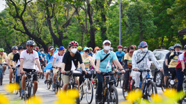 Huế: Hàng trăm người đạp xe vì môi trường