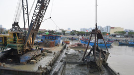 Đà Nẵng: Thí điểm nạo vét bùn lưu cữu ở âu thuyền Thọ Quang để nhận chìm ngoài biển