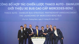 THACO AUTO hợp tác chiến lược với DAIMLER BUS và ra mắt xe bus cao cấp