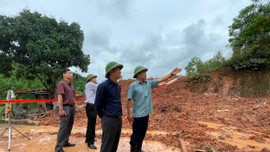 Kiểm tra công tác ứng phó, khắc phục hậu quả sạt lở đất tại Thái Nguyên
