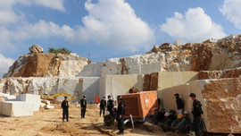 Nghệ An: Chủ tịch UBND huyện Quỳ Hợp bị khiển trách vì để xảy ra khai thác khoáng sản trái phép