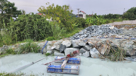 Hà Trung (Thanh Hóa): Mương Đồng Hang kêu cứu vì ô nhiễm môi trường
