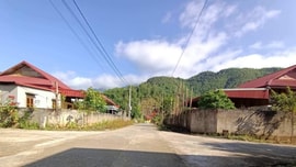 Những hỗ trợ cho đồng bào dân tộc miền núi đến nơi tái định cư