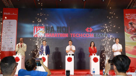 Gần 7.000 vận động viên tham dự giải chạy marathon ở Hà Nội