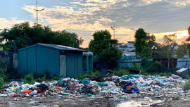 Hà Nội: Nỗi ám ảnh về rác thải mỗi ngày tại các chợ đầu mối
