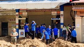 Sắc xanh tình nguyện trong tâm lũ