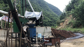 Mai Sơn (Sơn La): Bắt quả tang 1 cơ sở lắp đặt đường ống xả nước thải sơ chế cà phê sai quy định