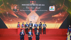 Tổng giám đốc PVCFC Văn Tiến Thanh được vinh danh Doanh nhân tiêu biểu năm 2022