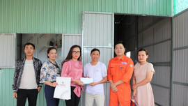 Nhiệt điện Vĩnh Tân hỗ trợ 60 triệu đồng cho lao động gặp khó khăn, bệnh tật