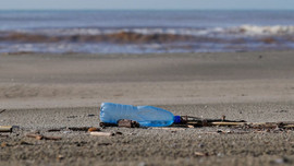 Hiệp ước chấm dứt ô nhiễm nhựa toàn cầu bế tắc vì các nước bất đồng quan điểm