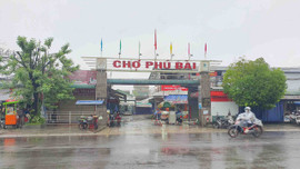 Thừa Thiên – Huế: Hàng loạt sai phạm tại chợ Phú Bài