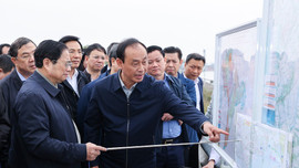 Thủ tướng khảo sát thực địa, thúc đẩy tuyến cao tốc ven biển 'quan trọng chiến lược' với Đồng bằng sông Hồng