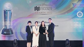 PVcomBank được vinh danh Môi trường làm việc tốt nhất và Ngân hàng hợp kênh phát triển nhanh nhất