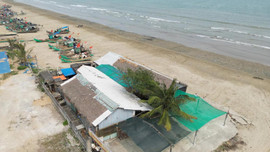 Sầm Sơn (Thanh Hóa): Vì sao chưa xử lý nhà hàng xây dựng trái phép trên bờ biển?