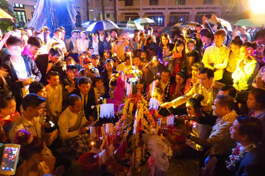 Thừa Thiên - Huế: Lưu sinh viên Lào vui Tết cổ truyền