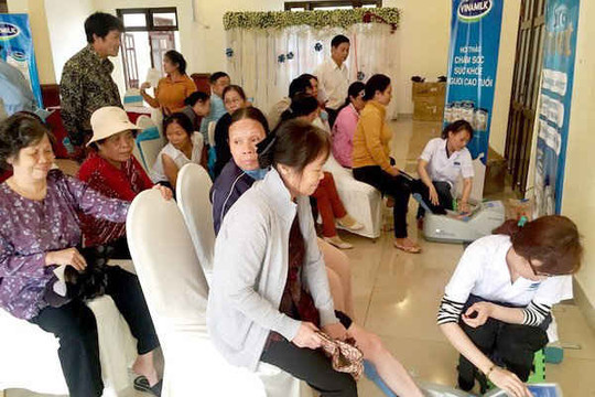 Vinamilk chung tay chăm sóc người cao tuổi Đắk Lắk