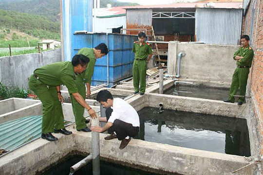 Lâm Đồng: Phát hiện cơ sở sản xuất xả thải trực tiếp ra môi trường