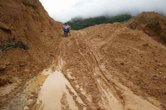 Lai Châu: 2 người thiệt mạng do mưa lũ, nhiều tuyến đường sạt lở nghiêm trọng