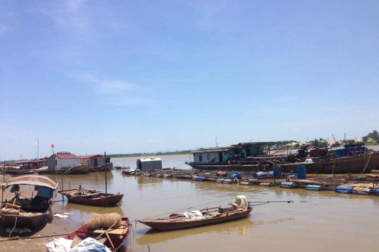 Gia Lâm: Xưởng giặt là trái phép tại khu Hồ Thái Ninh sẽ di chuyển vào 30/10/2015