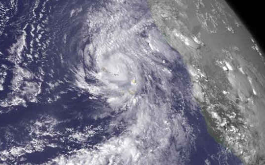 Trung tâm Bão Quốc gia Mỹ: Siêu bão Fred suy yếu thành bão nhiệt đới
