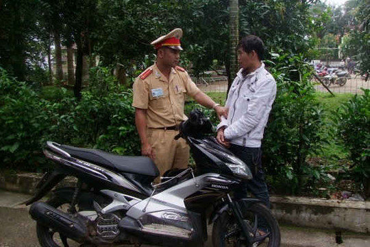 CSGT Đắk Nông bắt 1 đối tượng trộm cắp xe máy
