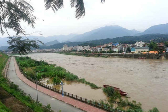 Khẩn trương xây dựng 8 trạm quan trắc sông suối biên giới Việt - Trung