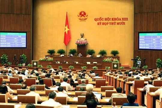 Quốc hội thông qua Nghị quyết về thực hiện chế định Thừa phát lại
