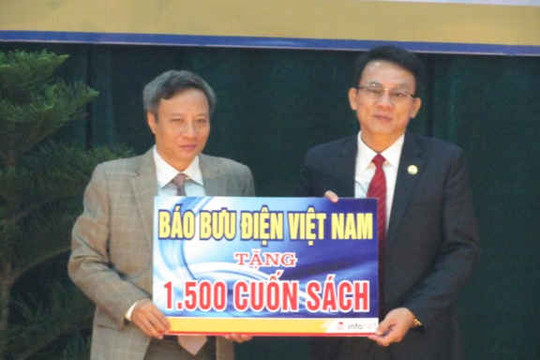 Phát hành bộ tem kỷ niệm 250 năm ngày sinh Nguyễn Du
