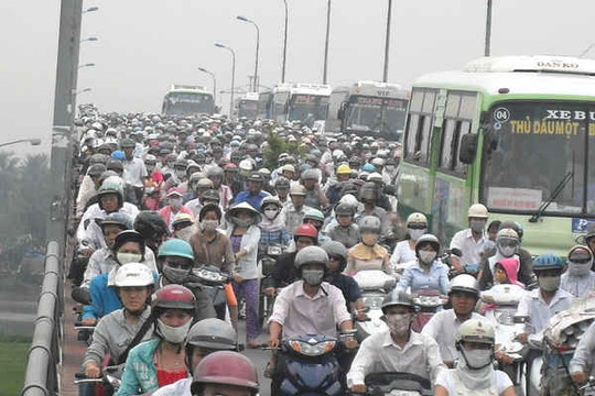 Tìm giải pháp giảm nạn kẹt xe ở các đô thị lớn tại Việt Nam