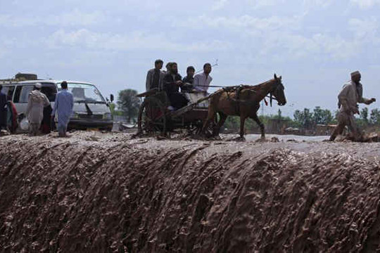 Miền bắc Pakistan: Lũ lụt làm ít nhất 55 người thiệt mạng