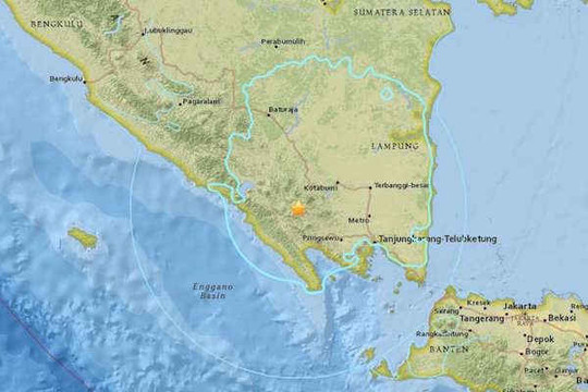 Động đất mạnh làm rung chuyển đảo Sumatra của Indonesia