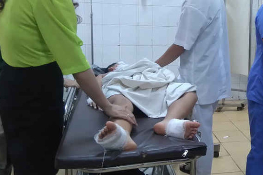 Vụ nổ bình ga mini làm 5 học sinh bị bỏng tại Đắk Lắk: 1 học sinh phải chuyển viện