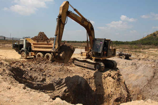Chấn chỉnh tình trạng khai thác đất tại huyện Krông Ana (Đắk Lắk)
