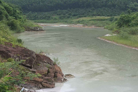 Vụ xả thải ra sông Cẩm Đàn: Công ty Á Cường chính thức nhận sai