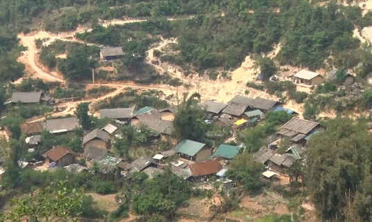 Lai Châu: Thiếu nước sinh hoạt, người dân tái định cư quay về nơi ở cũ
