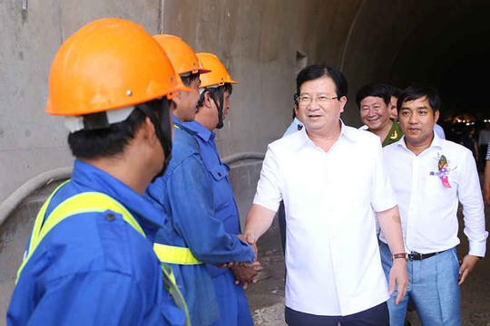 Phó Thủ tướng Trịnh Đình Dũng dự lễ thông hầm đường bộ qua Đèo Cả