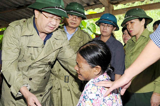 Phó Thủ tướng Trịnh Đình Dũng chỉ đạo khắc phục hậu quả mưa lũ tại Lào Cai