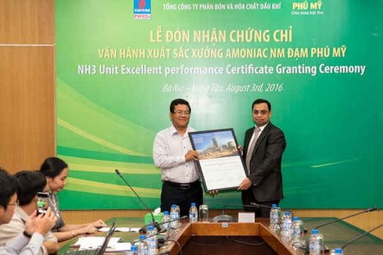 Nhà máy Đạm Phú Mỹ nhận "Chứng chỉ vận hành xuất sắc" của Haldor Topsoe