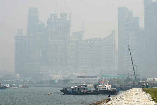 Khói mù bao trùm Singapore do các đám cháy rừng ở Indonesia