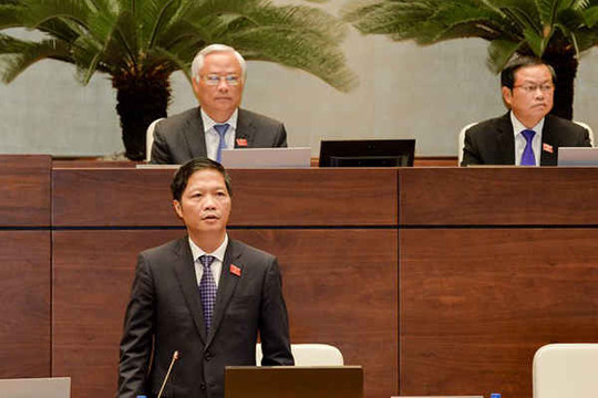 Bộ trưởng Trần Tuấn Anh trả lời chất vấn trước Quốc hội
