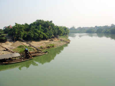Chung tay giải quyết ô nhiễm sông Cầu