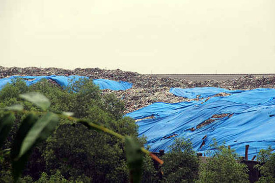 Thừa Thiên- Huế: Người dân khốn khổ vì hơn ngàn tấn rác tồn đọng