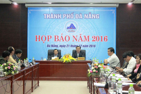 "Nóng" họp báo cuối năm Đà Nẵng: Sẽ di dời NM thép gây ô nhiễm trong tương lai