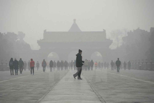 Trung Quốc ô nhiễm nặng, khói mù bao phủ cả miền Bắc
