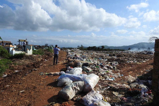 Đắk Lắk: Huyện Krông Pắc bỏ tiền tỷ mua ô nhiễm
