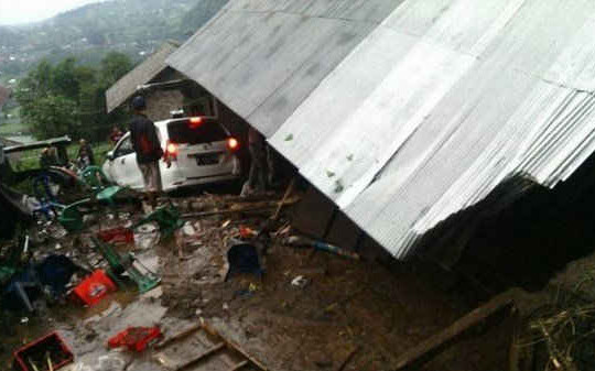 Lở đất liên tiếp trên đảo Bali, ít nhất 12 người thiệt mạng